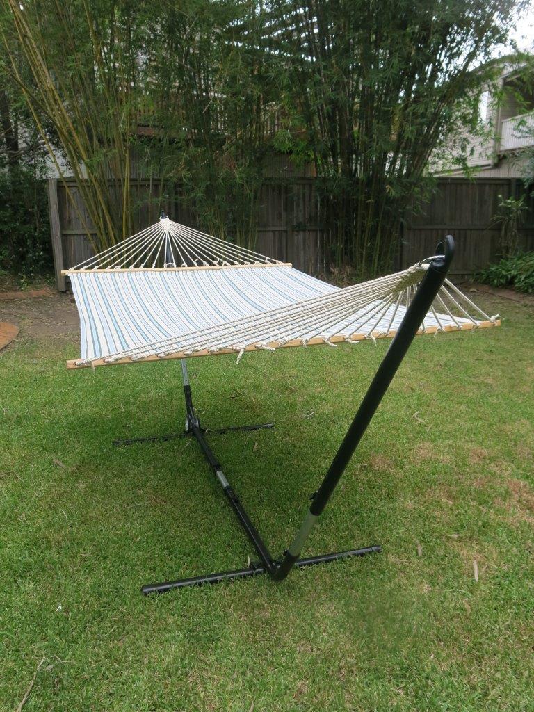 Canvas hammock with stand