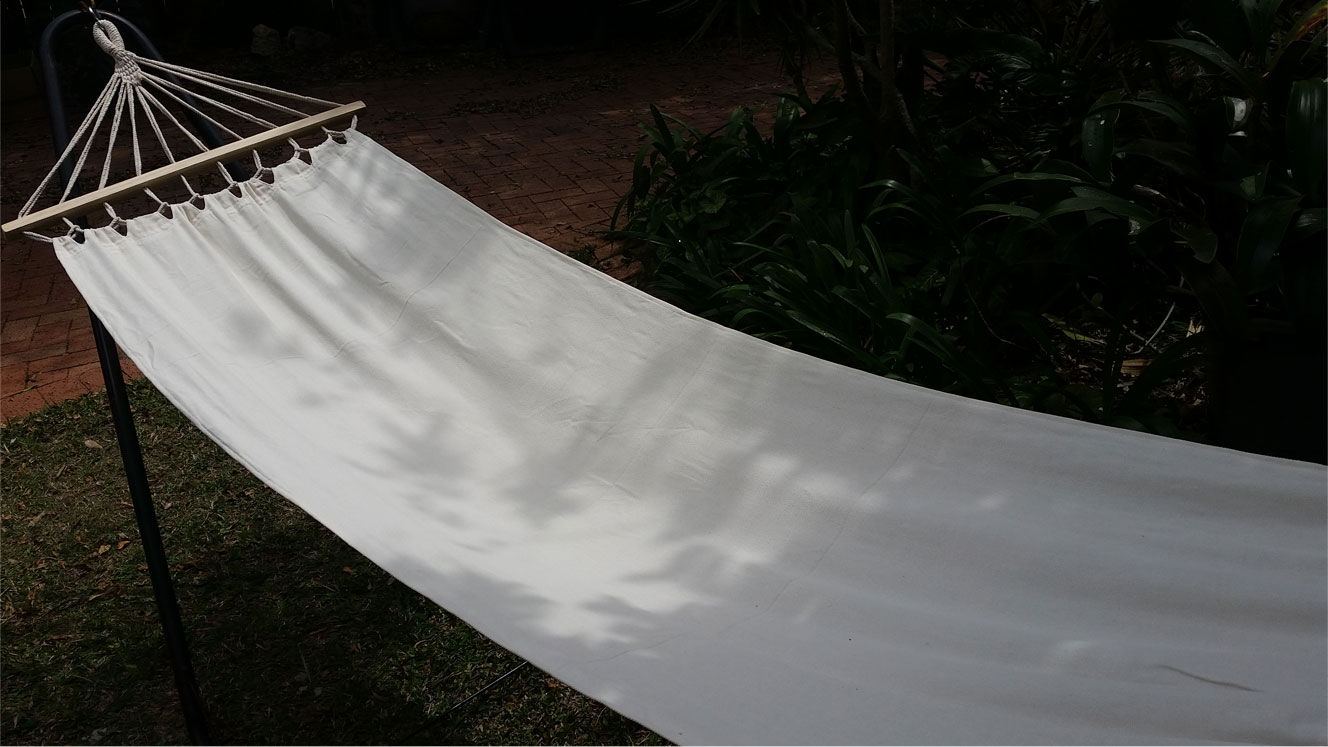 Small White Canvas Hammock With Spreader Bar Heavenly Hammocks